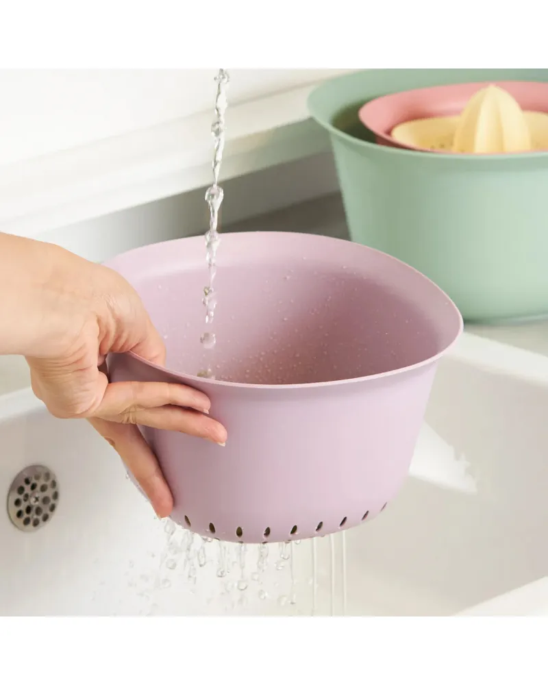 Karaca 4 Piece Multi Purpose Mixing Bowls, Colander and Citrus Squeezer Set, Multi