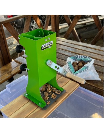 Turco C10 Disc System Walnut Almond Hazelnut Hand Cracker