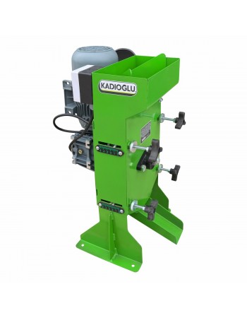 Turco C25 PRO Electric Disc System Walnut Almond Hazelnut Cracker — 250W 40-70 kg/Hour Turco C25 PRO Electric Disc System Walnut Almond Hazelnut Cracker — 250W 40-70 kg/Hour